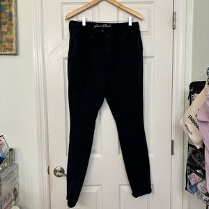 Black Pants Universal Thread 14/32L Curvy Skinny Stretchy Jeans